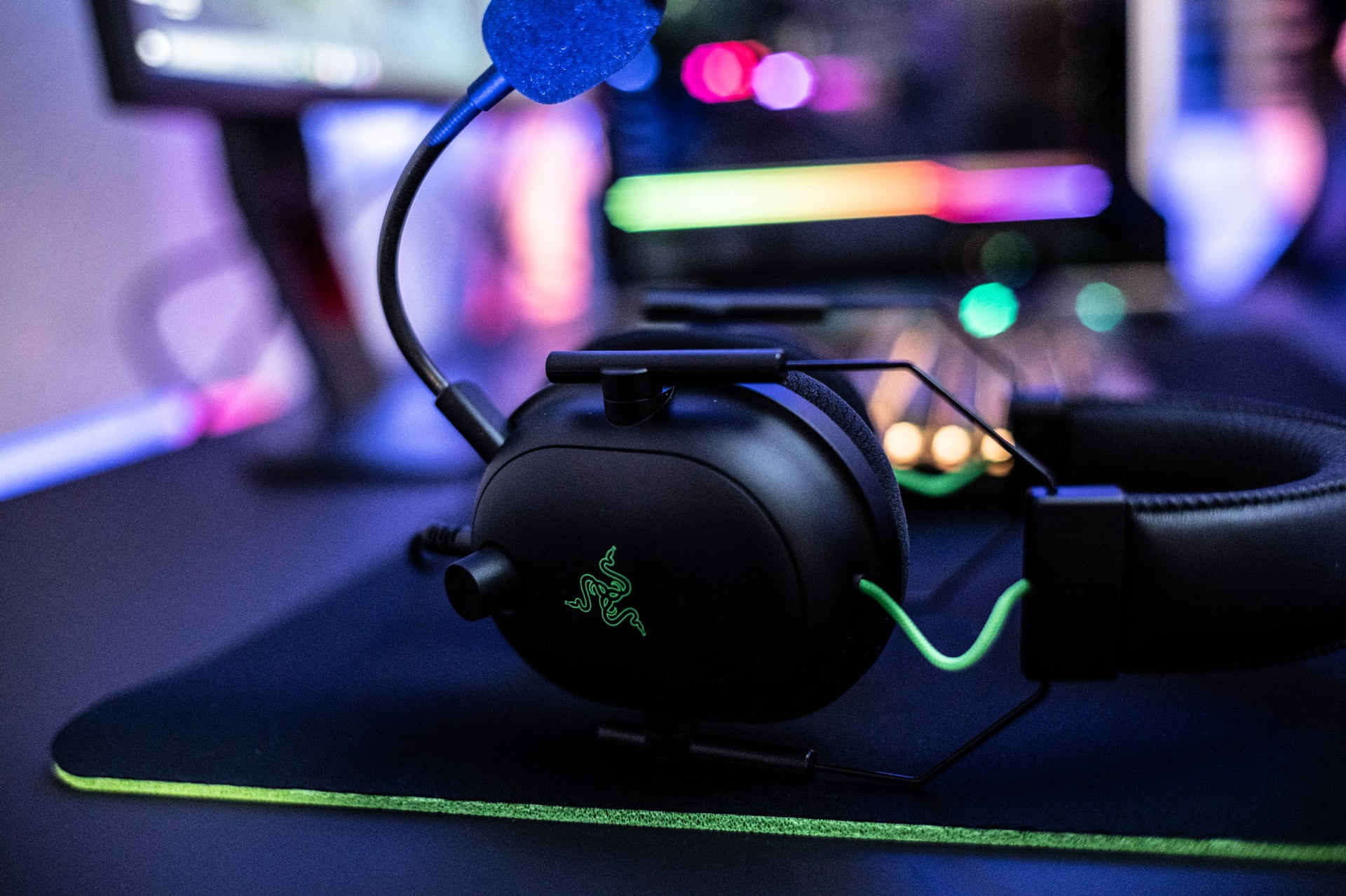 best gaming headphones under 1500